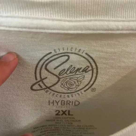 Selena Official Tee - Picture 3 of 4